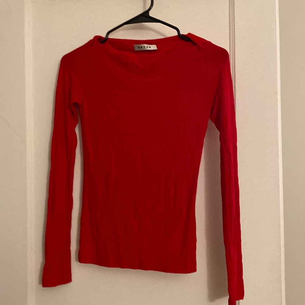Square neck sweater